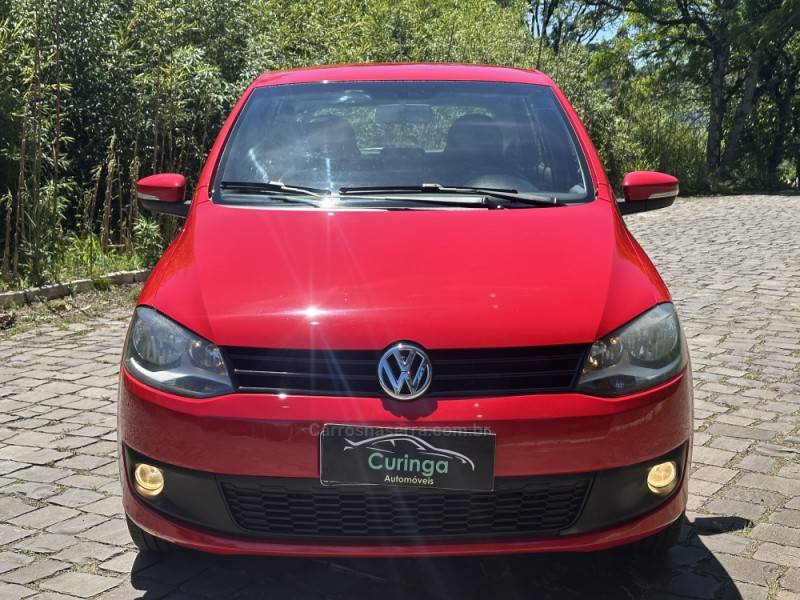 VOLKSWAGEN - FOX - 2013/2013 - Vermelha - R$ 43.900,00