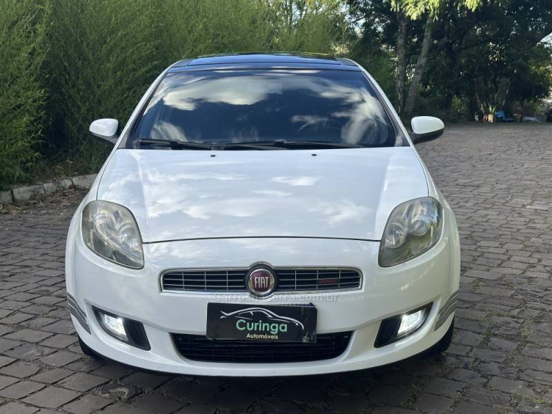 FIAT - BRAVO - 2014/2014 - Branca - R$ 56.900,00