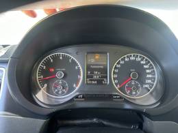 VOLKSWAGEN - FOX - 2013/2013 - Vermelha - R$ 43.900,00