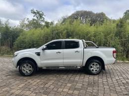 FORD - RANGER - 2015/2016 - Branca - R$ 96.900,00