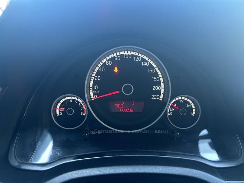 VOLKSWAGEN - UP - 2017/2017 - Branca - R$ 57.900,00