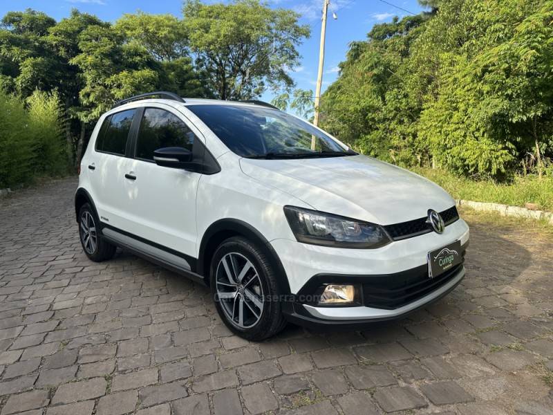 VOLKSWAGEN - FOX - 2019/2019 - Branca - R$ 63.900,00
