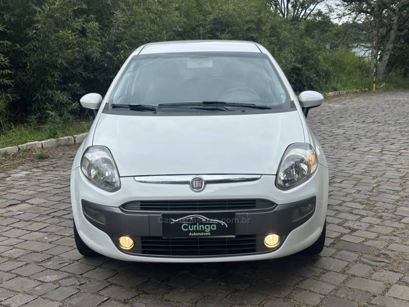 FIAT - PUNTO - 2013/2013 - Branca - R$ 41.900,00