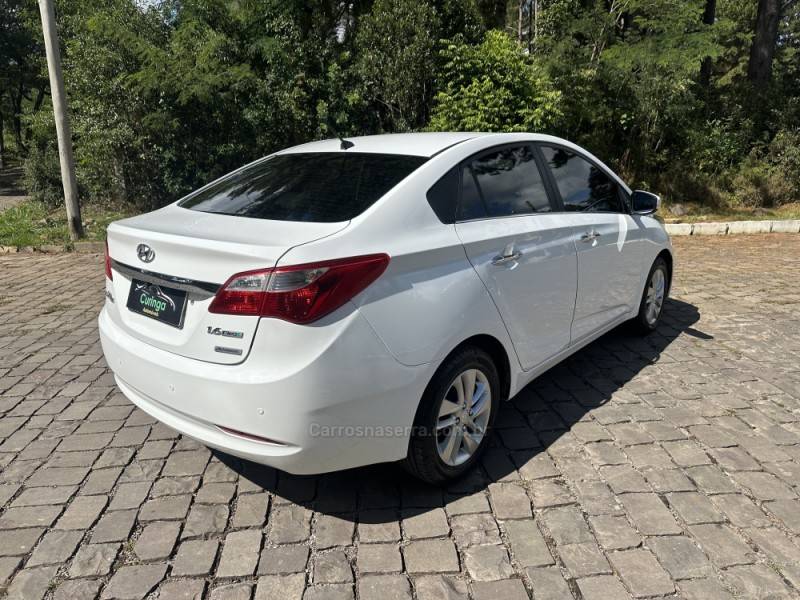 HYUNDAI - HB20S - 2014/2014 - Branca - R$ 56.900,00