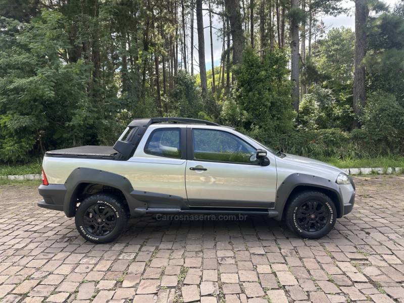 FIAT - STRADA - 2010/2010 - Prata - R$ 49.900,00