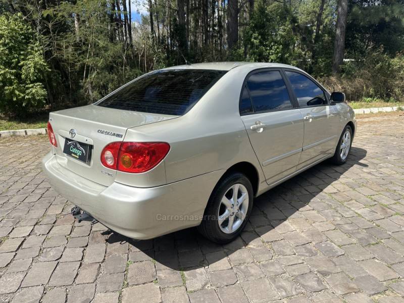 TOYOTA - COROLLA - 2004/2004 - Bege - R$ 36.900,00