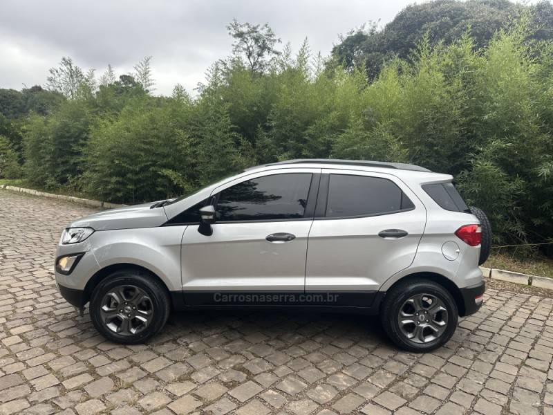 FORD - ECOSPORT - 2019/2019 - Prata - R$ 74.900,00