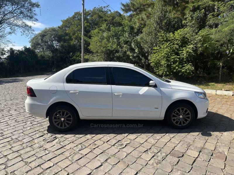 VOLKSWAGEN - VOYAGE - 2010/2010 - Branca - R$ 28.500,00