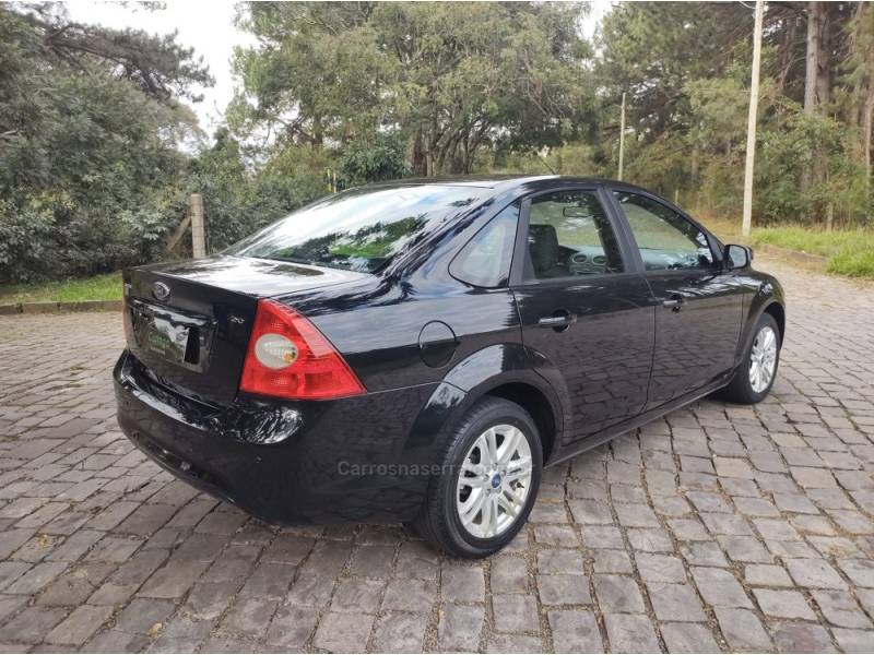 FORD - FOCUS - 2013/2013 - Preta - R$ 43.900,00