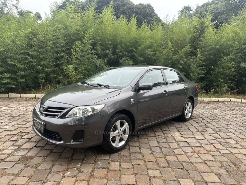 TOYOTA - COROLLA - 2011/2012 - Cinza - R$ 64.900,00