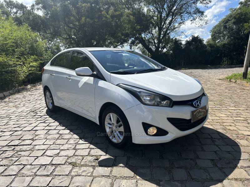 HYUNDAI - HB20S - 2014/2014 - Branca - R$ 56.900,00