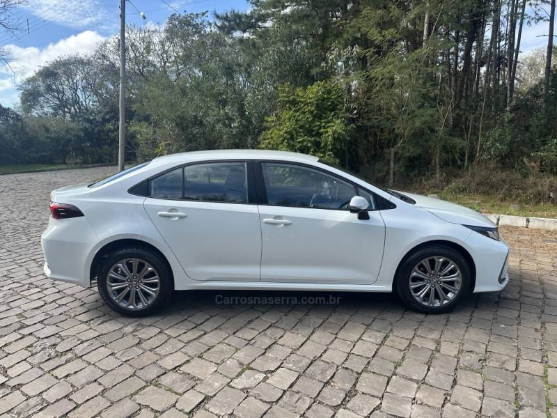 TOYOTA - COROLLA - 2020/2020 - Branca - R$ 119.900,00