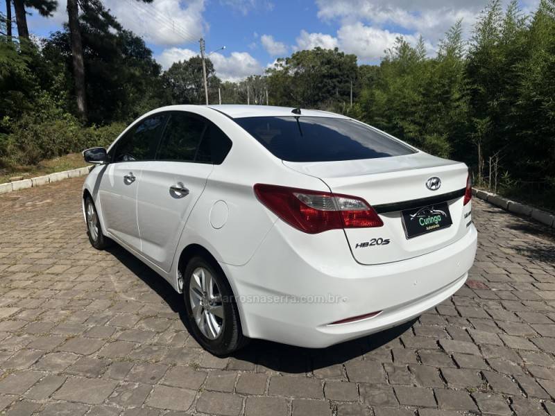HYUNDAI - HB20S - 2014/2014 - Branca - R$ 56.900,00