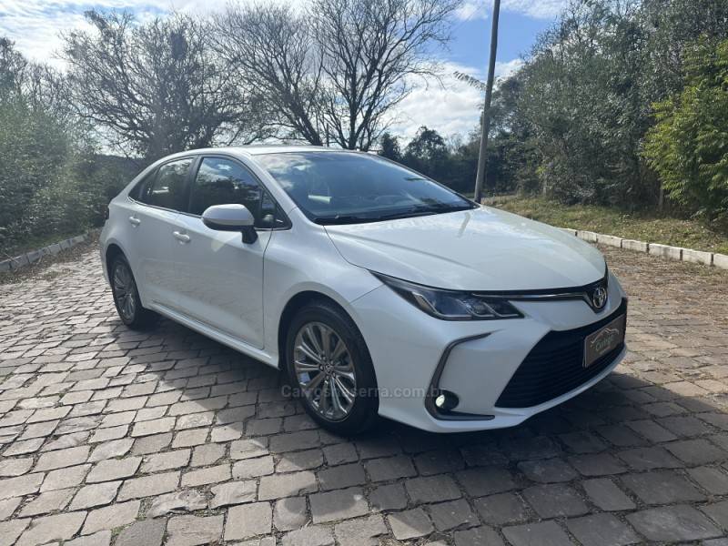 TOYOTA - COROLLA - 2020/2020 - Branca - R$ 119.900,00