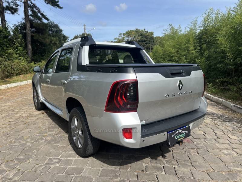 RENAULT - DUSTER OROCH - 2016/2017 - Prata - R$ 74.900,00