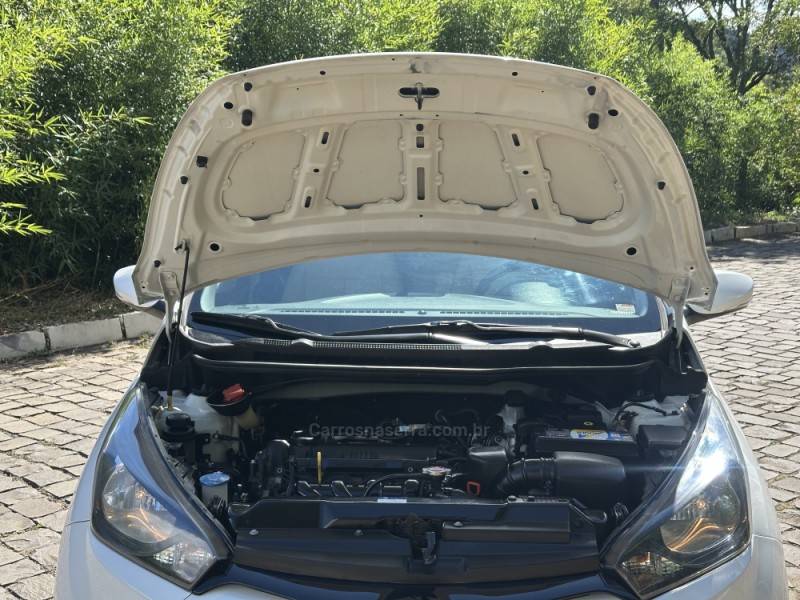 HYUNDAI - HB20S - 2014/2014 - Branca - R$ 56.900,00