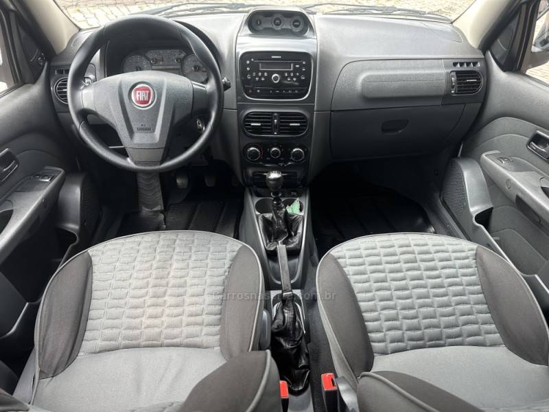 FIAT - PALIO - 2013/2013 - Prata - R$ 44.900,00