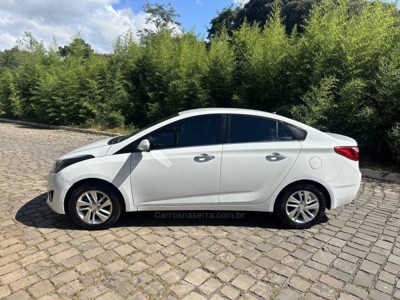 HYUNDAI - HB20S - 2014/2014 - Branca - R$ 56.900,00