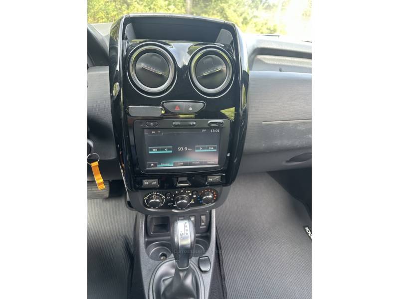 RENAULT - DUSTER OROCH - 2016/2017 - Prata - R$ 74.900,00