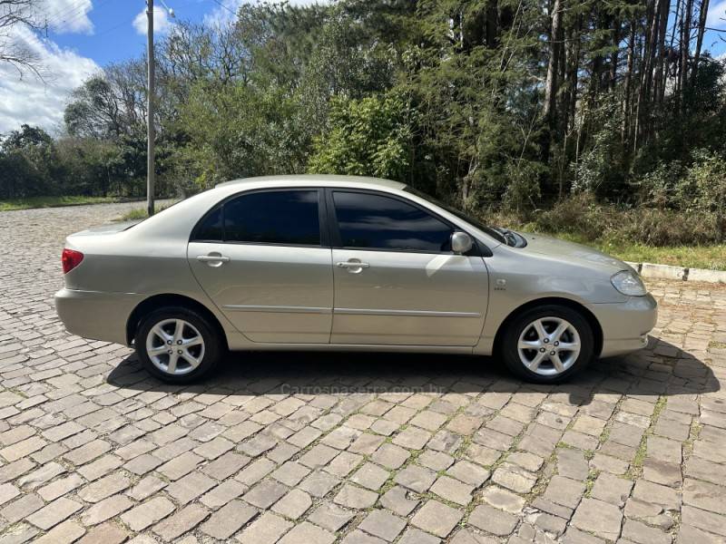 TOYOTA - COROLLA - 2004/2004 - Bege - R$ 36.900,00