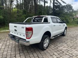 FORD - RANGER - 2015/2016 - Branca - R$ 96.900,00