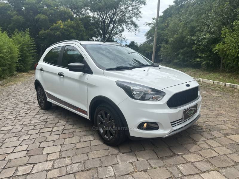 FORD - KA - 2017/2018 - Branca - R$ 49.900,00