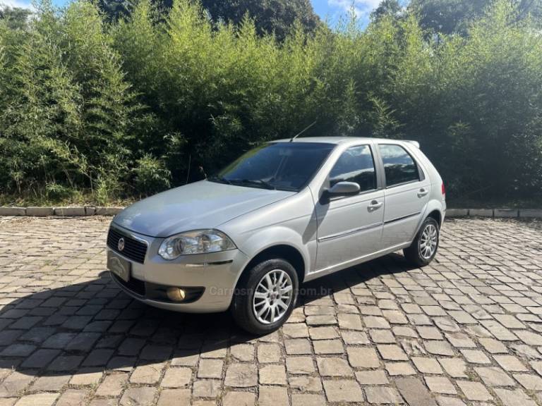 FIAT - PALIO - 2009/2010 - Prata - R$ 30.900,00