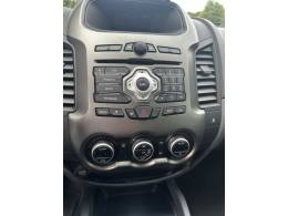 FORD - RANGER - 2015/2016 - Branca - R$ 96.900,00