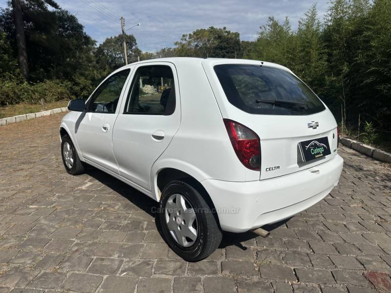 CHEVROLET - CELTA - 2012/2012 - Branca - R$ 29.900,00