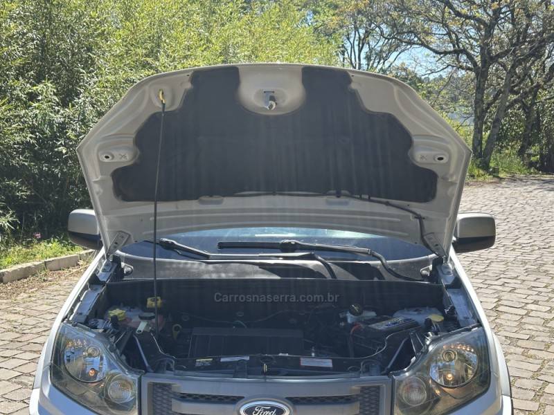 FORD - ECOSPORT - 2010/2011 - Branca - R$ 40.900,00