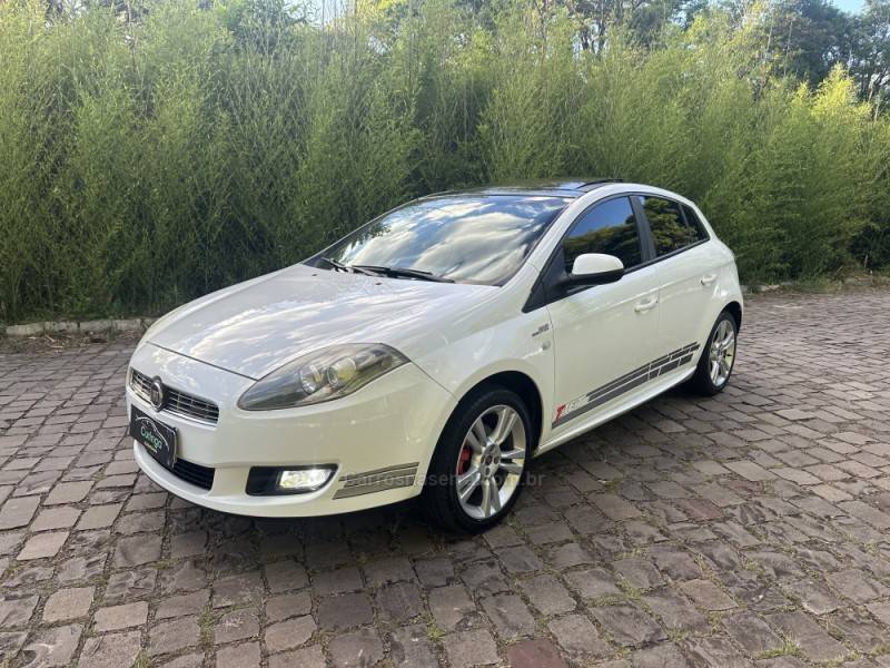 FIAT - BRAVO - 2014/2014 - Branca - R$ 56.900,00