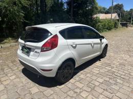 FORD - FIESTA - 2014/2015 - Branca - R$ 45.900,00