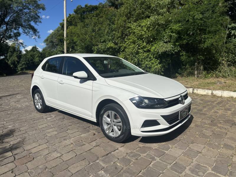 VOLKSWAGEN - POLO - 2018/2018 - Branca - R$ 61.900,00