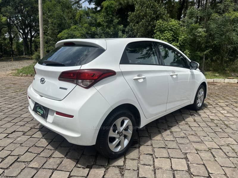 HYUNDAI - HB20 - 2017/2017 - Branca - R$ 61.900,00