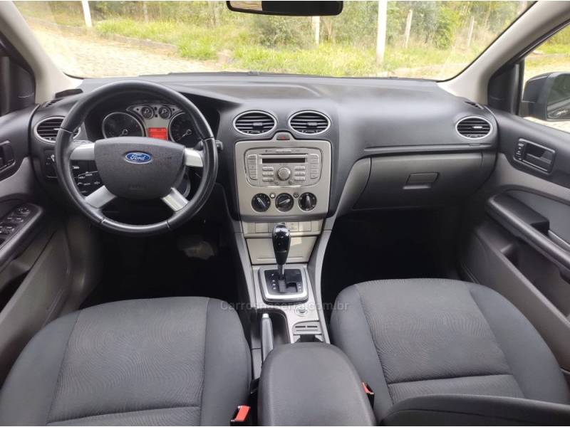 FORD - FOCUS - 2013/2013 - Preta - R$ 43.900,00