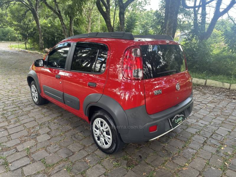 FIAT - UNO - 2013/2014 - Vermelha - R$ 34.500,00