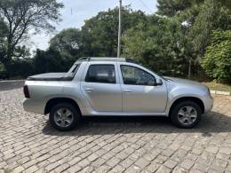 RENAULT - DUSTER OROCH - 2016/2017 - Prata - R$ 74.900,00